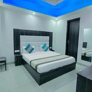 *** Bed & Breakfast Sky Residency India